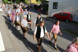 2024-06-19-Volksfest-Isen-Eroeffnung-370