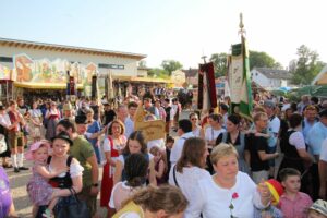 2024-06-19-Volksfest-Isen-Eroeffnung-420