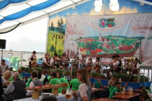 2024-06-19-Volksfest-Isen-Eroeffnung-490