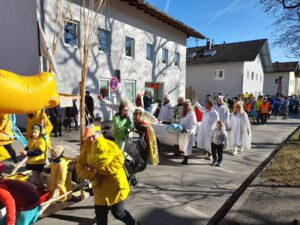 2025-03-04 Faschingsumzug Isen (58)